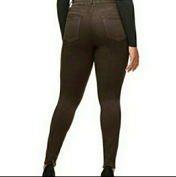 Good American • Olive Good Legs Skinny - Picture 3 of 8